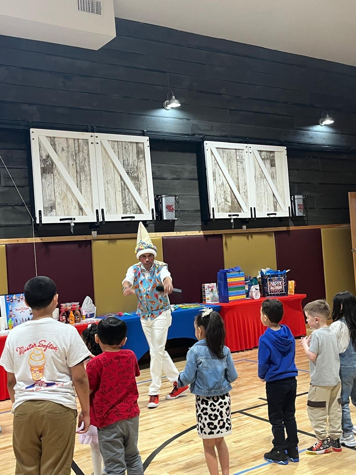 kids party entertainment by My Party Colors